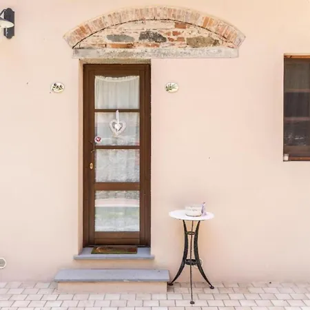 La Bellaia Con Giardino A Feriehus
