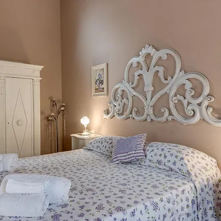 La Bellaia Con Giardino A אמפולי